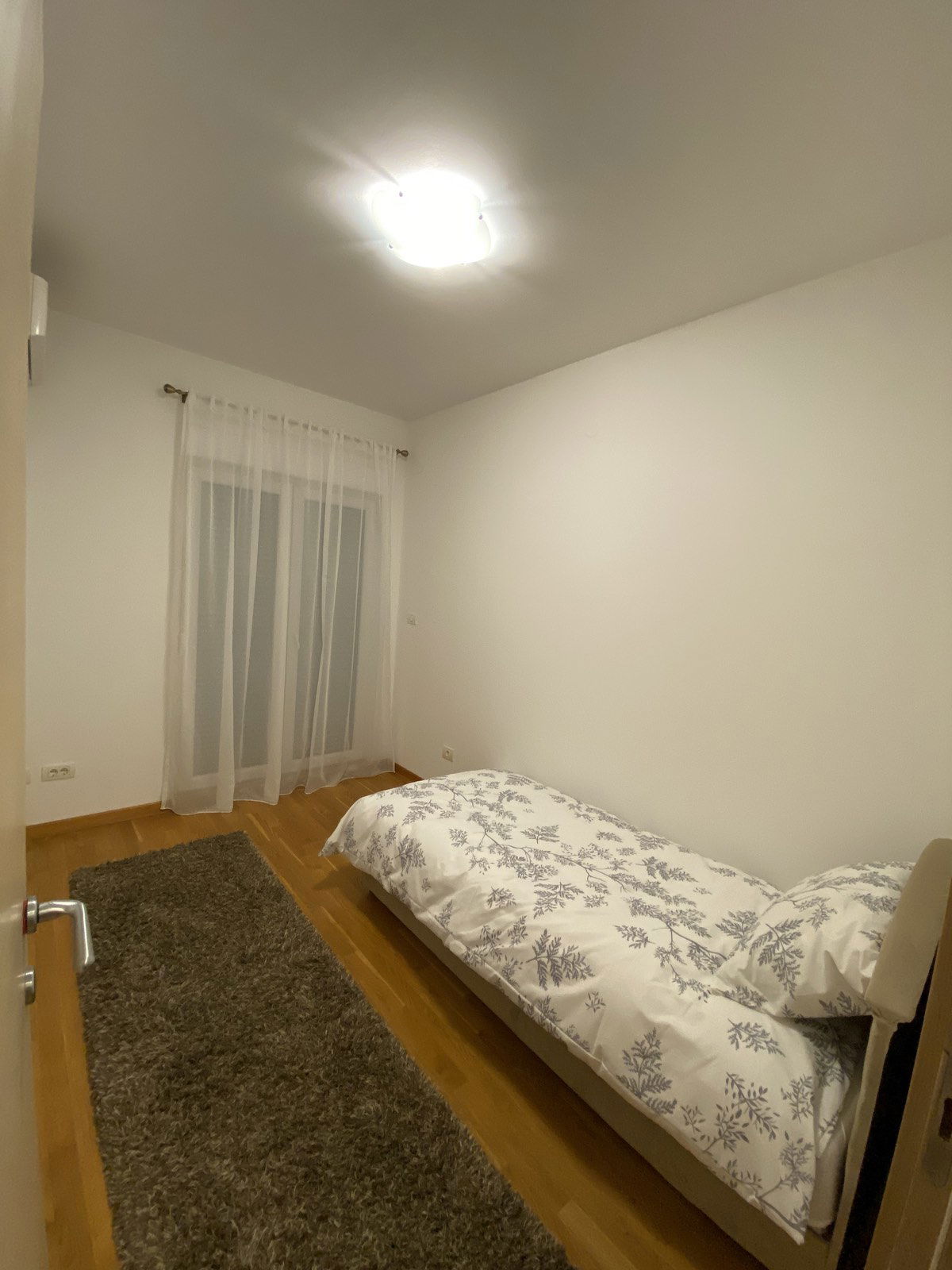6bf6f78c-2724-4d0e-9830-e711bdee890f.jpg