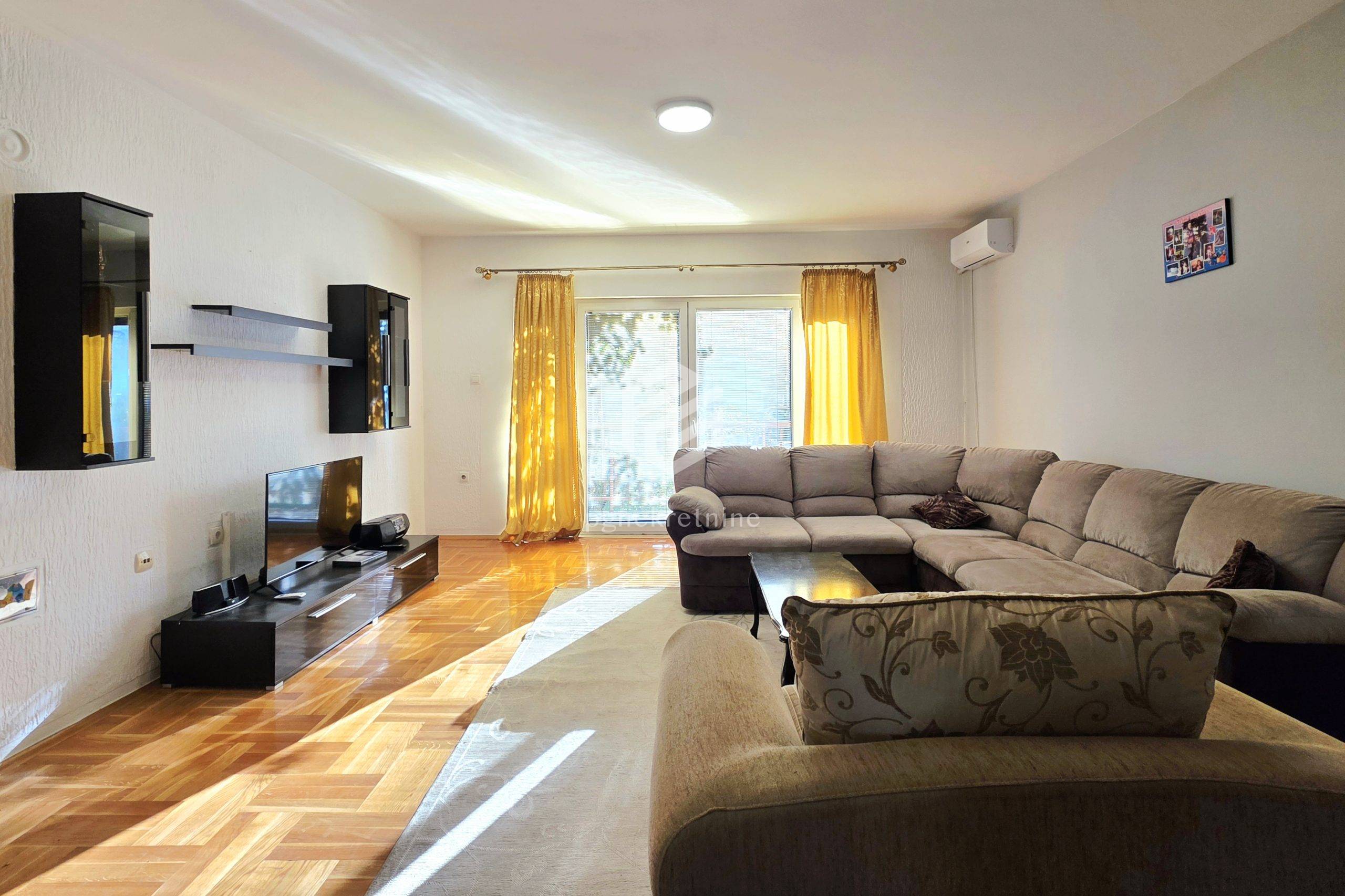 Продаж - Квартира Podgorica, Tološi