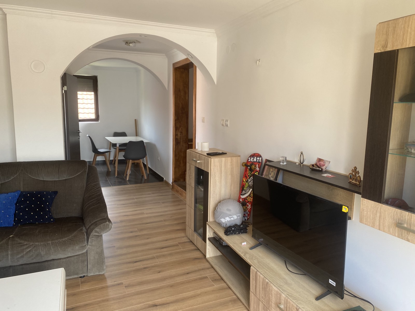 6dde1504-9b5f-477d-9e86-8699c1e831a0.jpg