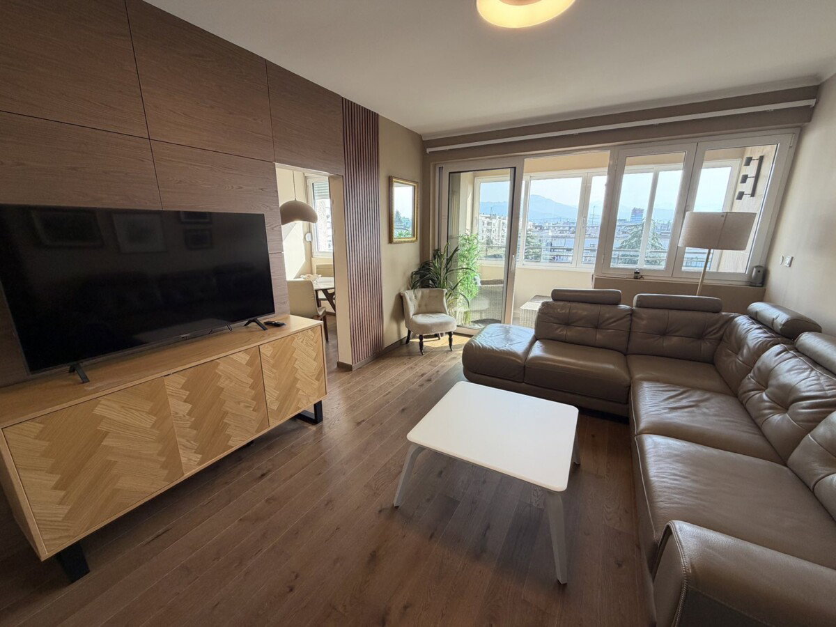 Sale - Apartment Podgorica, Preko Morače