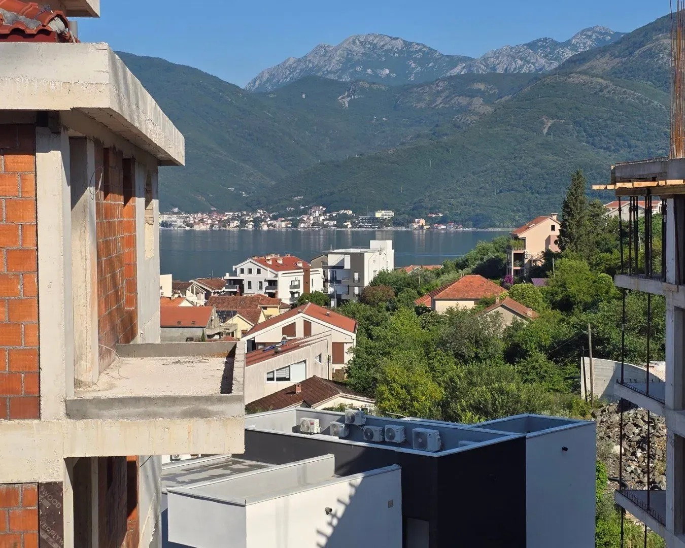 Продажа - Квартира Tivat, Donja Lastva