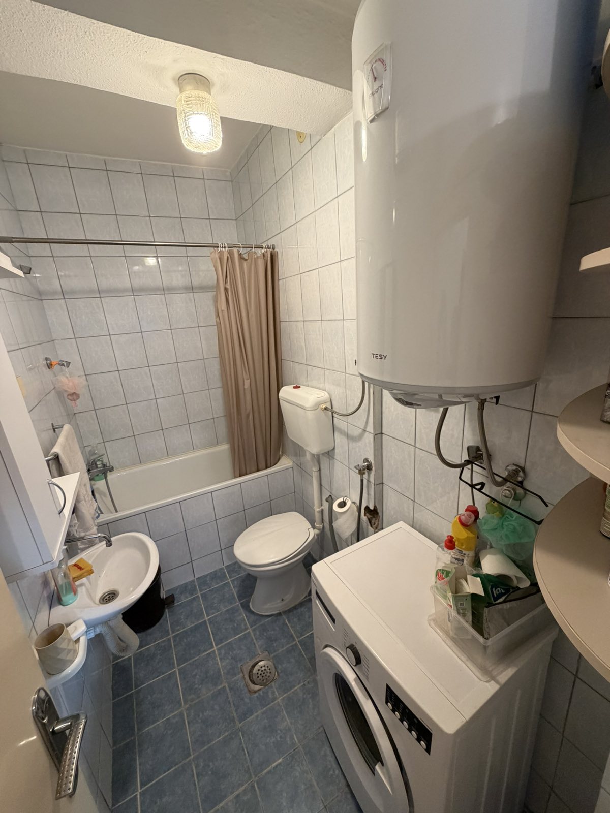 71f2da91-9e48-4234-adea-5f617408aefd.jpg