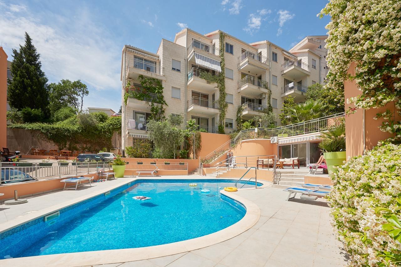 Sale - Apartment Budva, Petrovac