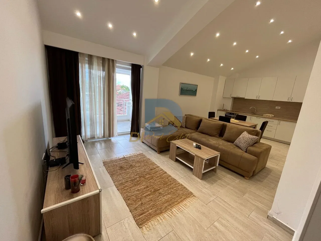Izdavanje - Stan Tivat, Kava