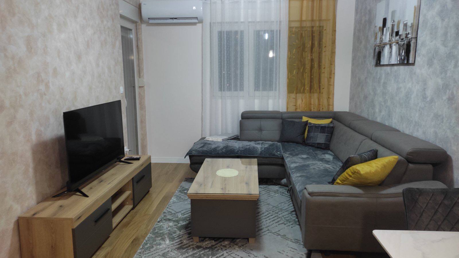 Izdavanje - Stan Podgorica, Central Point