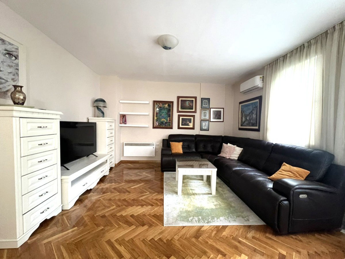 Оренда - Квартира Podgorica, Blok 6