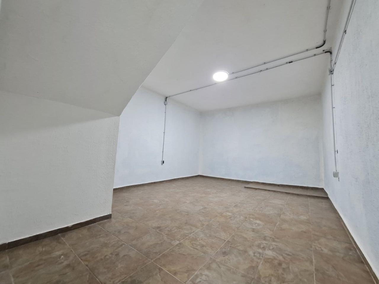 Продаж - Офісне приміщення Podgorica, Tuški Put