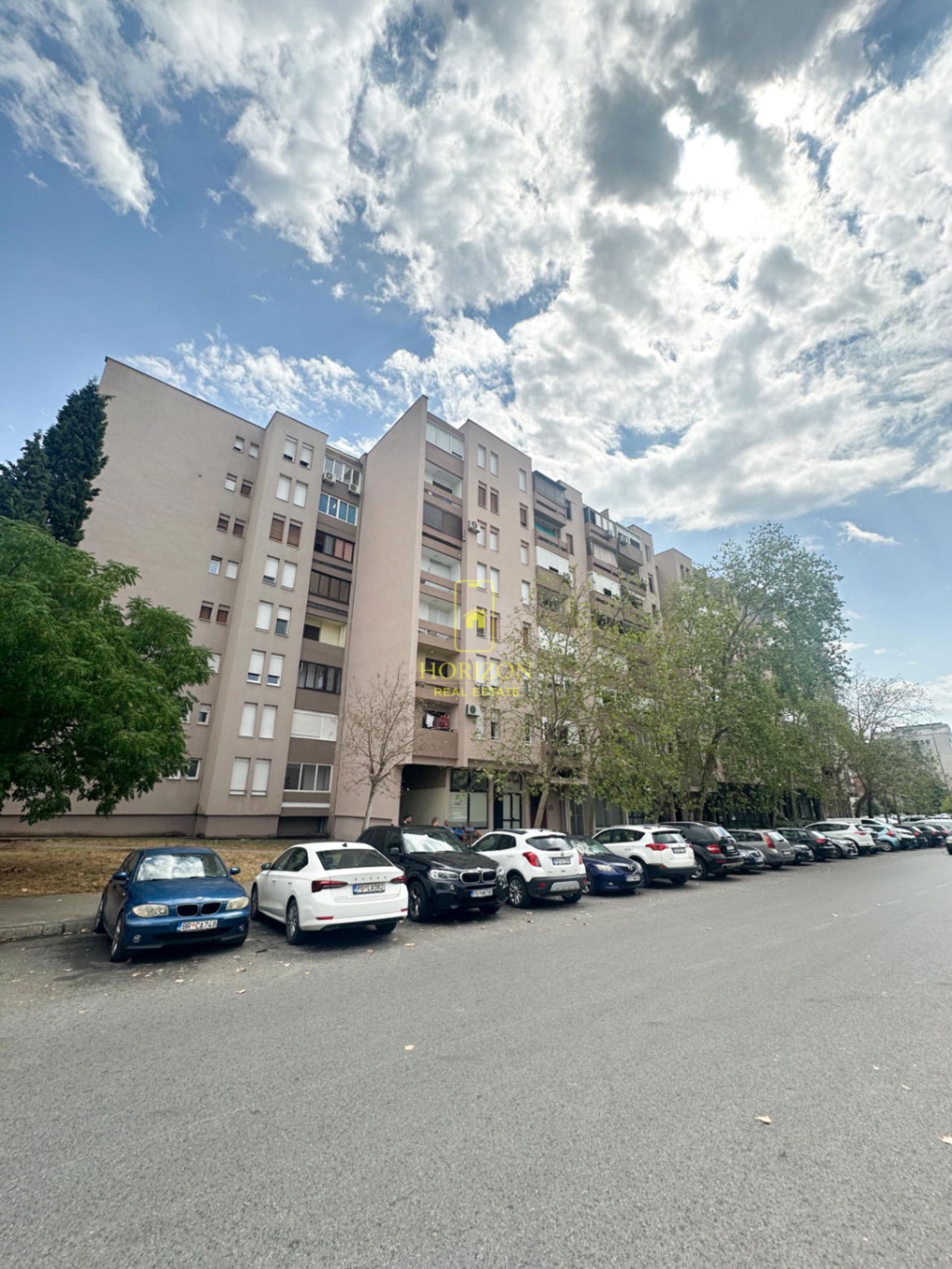 Продаж - Квартира Podgorica, Blok 6