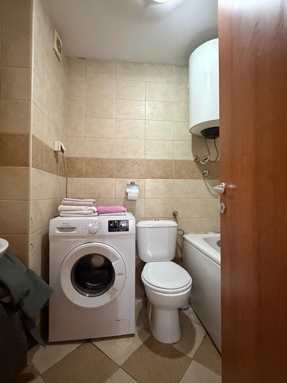 7687bd82-baec-4b1e-b414-4eff1ac6c376.jpg