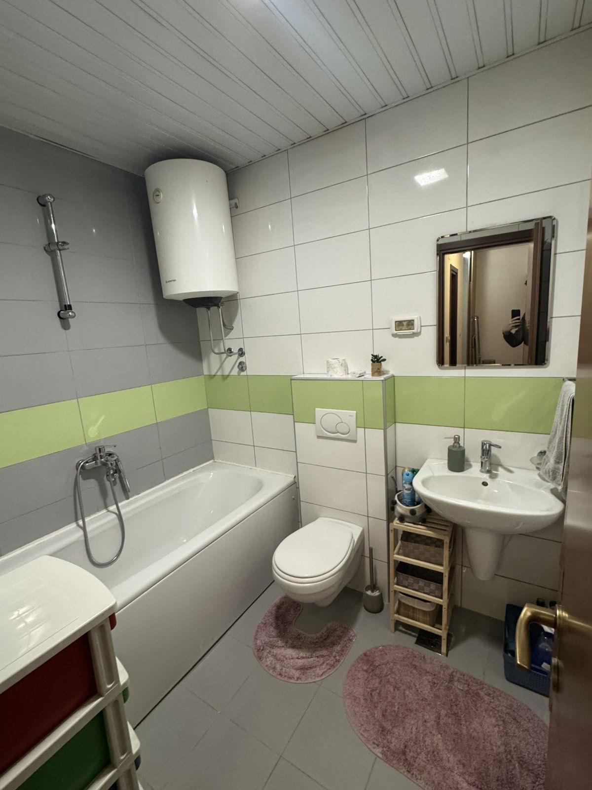 76e8d57f-20b7-49a8-ad32-c1c28bbf9e5b.jpg