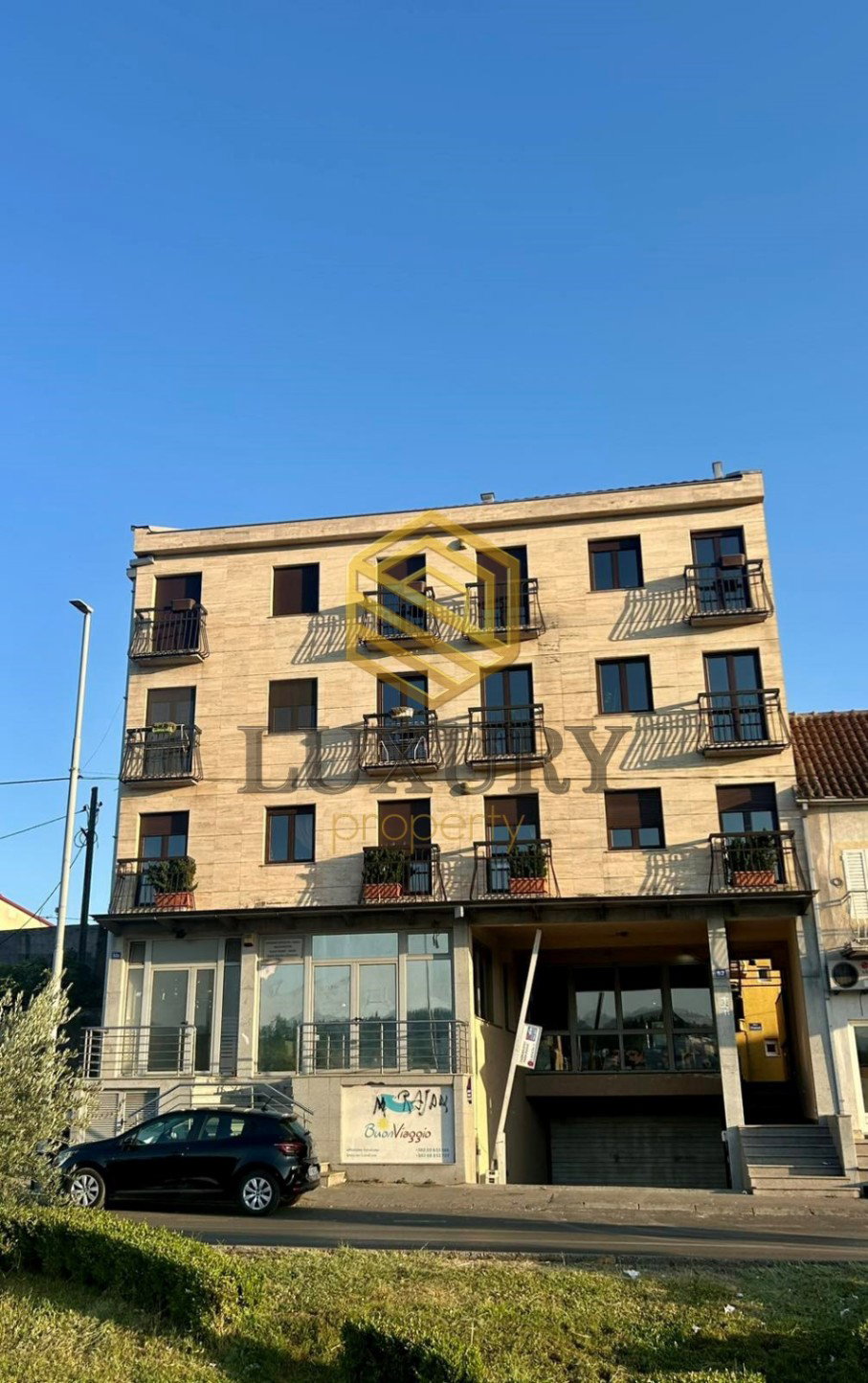 Продажа - Офисное помещение Podgorica, Drač