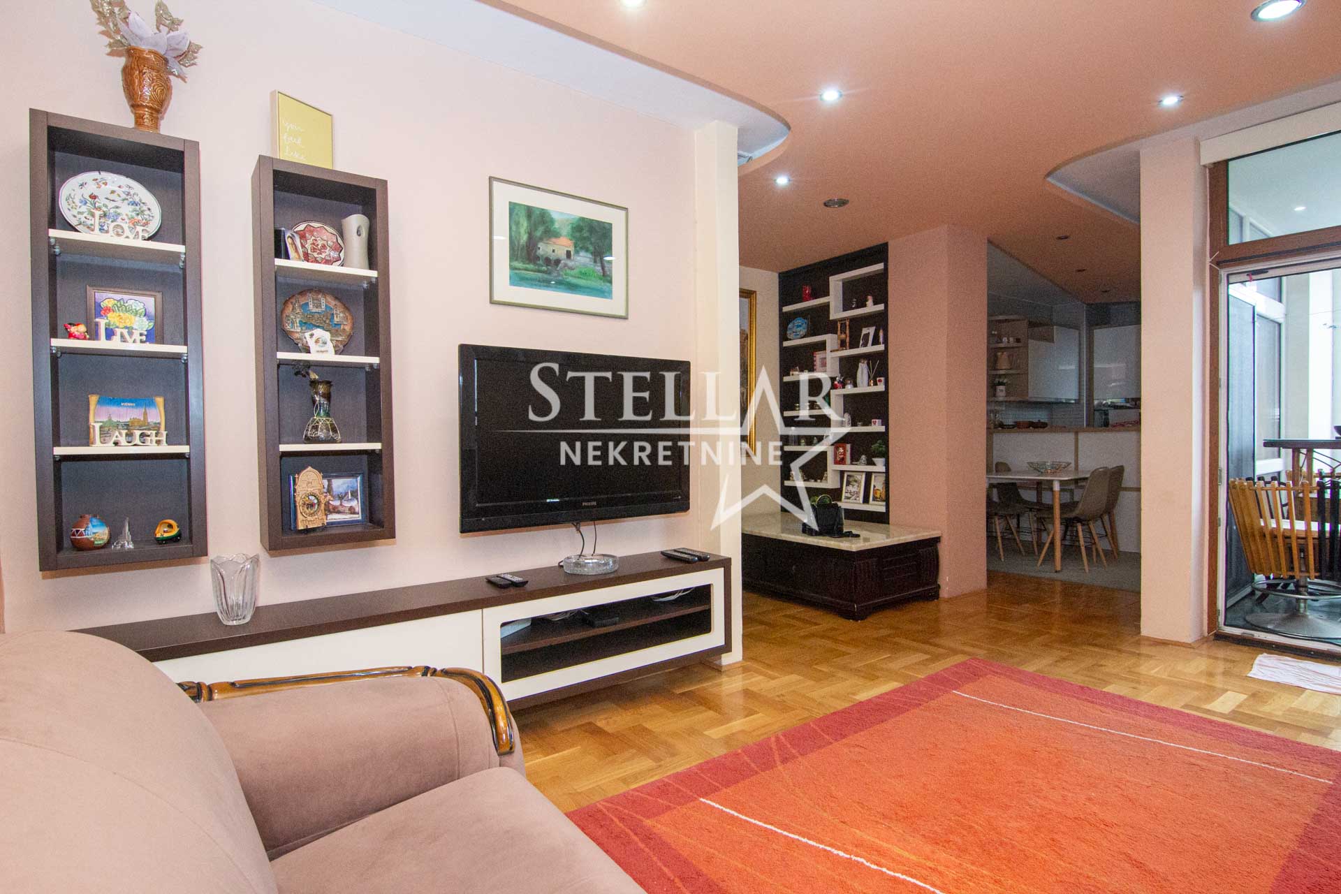 Izdavanje - Stan Podgorica, Blok 6