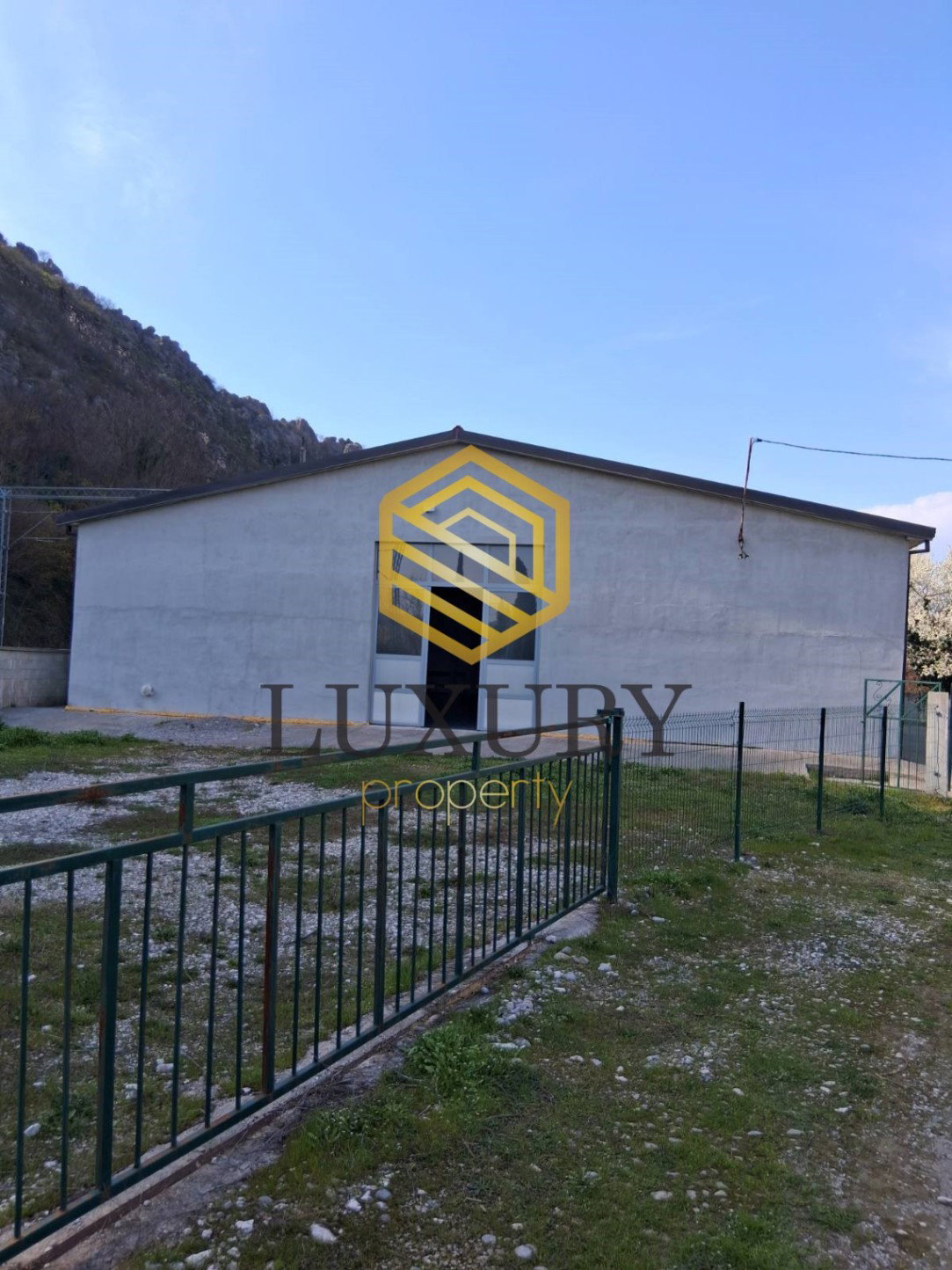 Оренда - Офісне приміщення Danilovgrad, Spuž