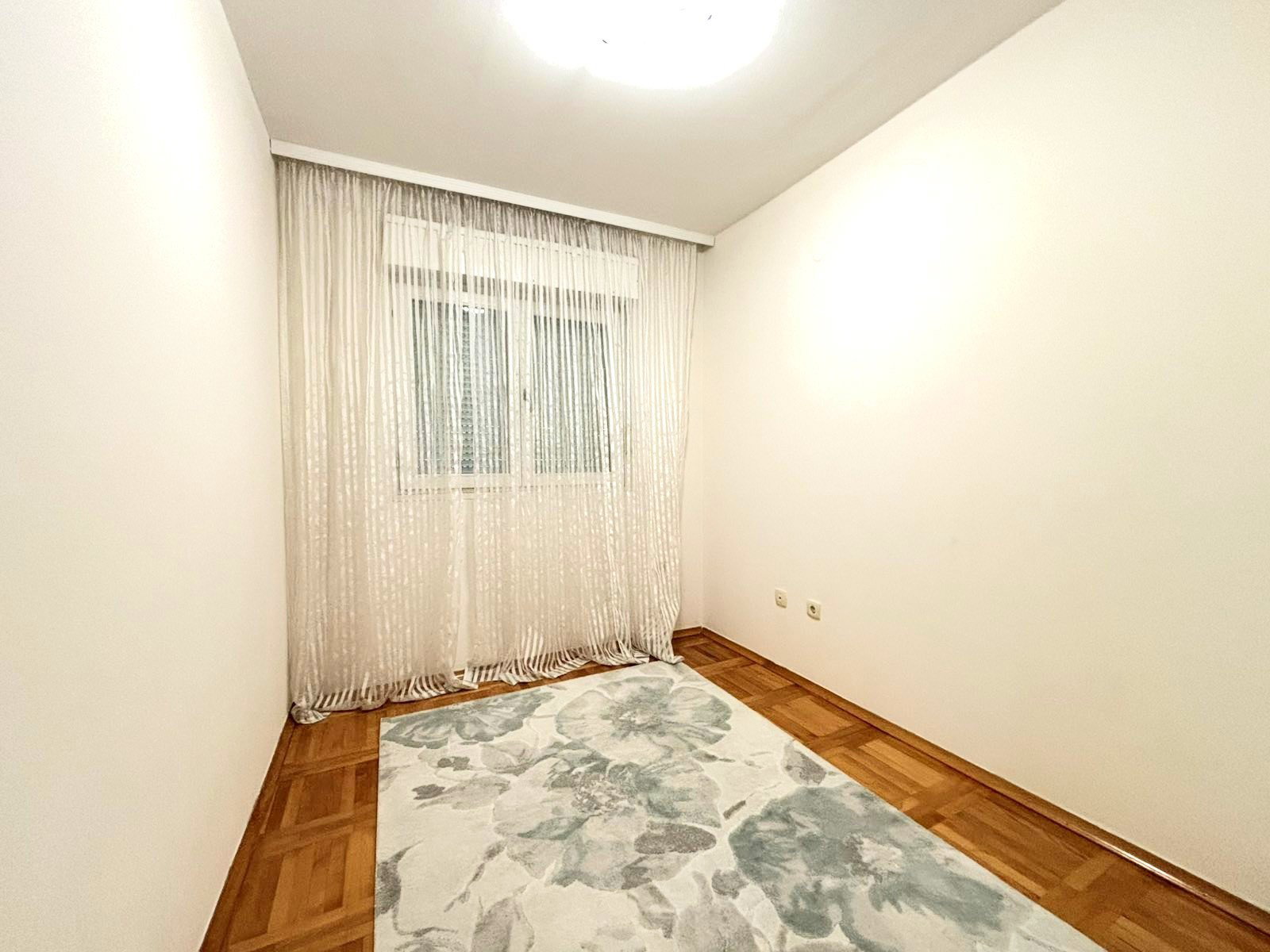 78b804db-e523-4266-adb0-778fe7444c53.jpg