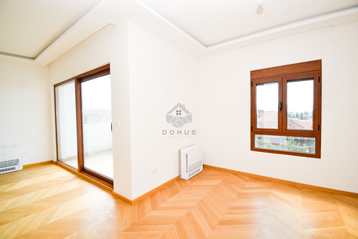 7aa22401-573f-4068-8cbb-aabbbc69731d.jpg