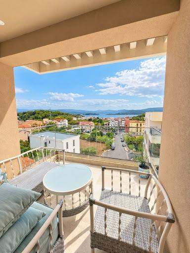 Rent - Apartment Tivat, Kava