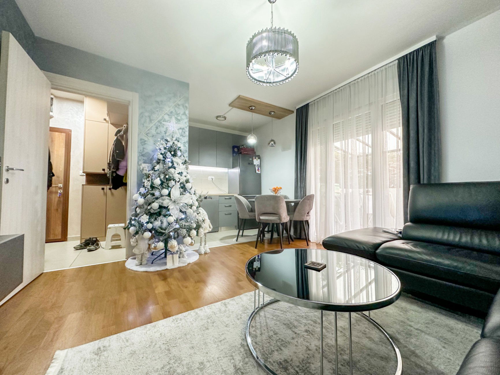 Продаж - Квартира Podgorica, Tološi