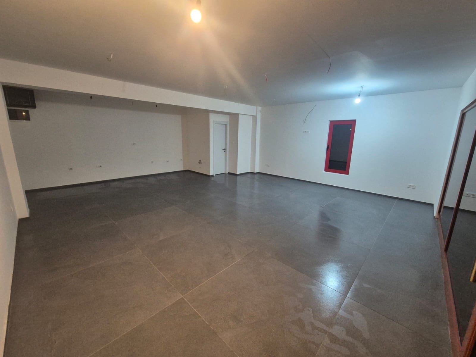 Prodaja - Poslovni prostor Podgorica, Vezirov Most