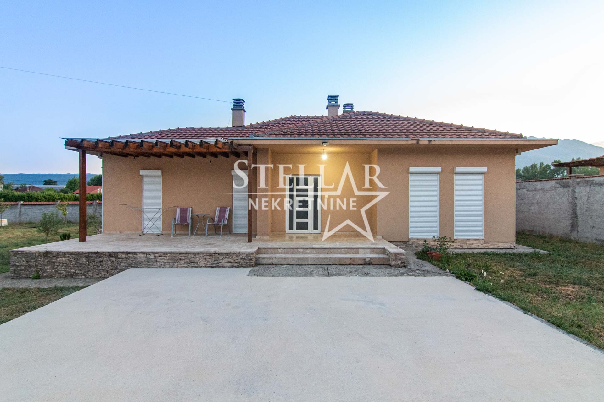 Izdavanje - Kuća Danilovgrad, Jastreb