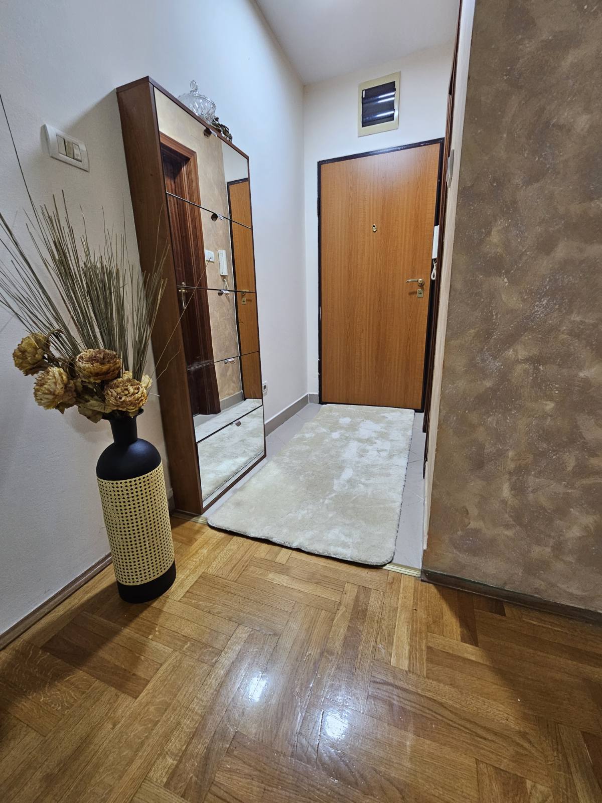 7d71c2ad-5e45-424b-b9fe-3b1c6bac6182.jpg