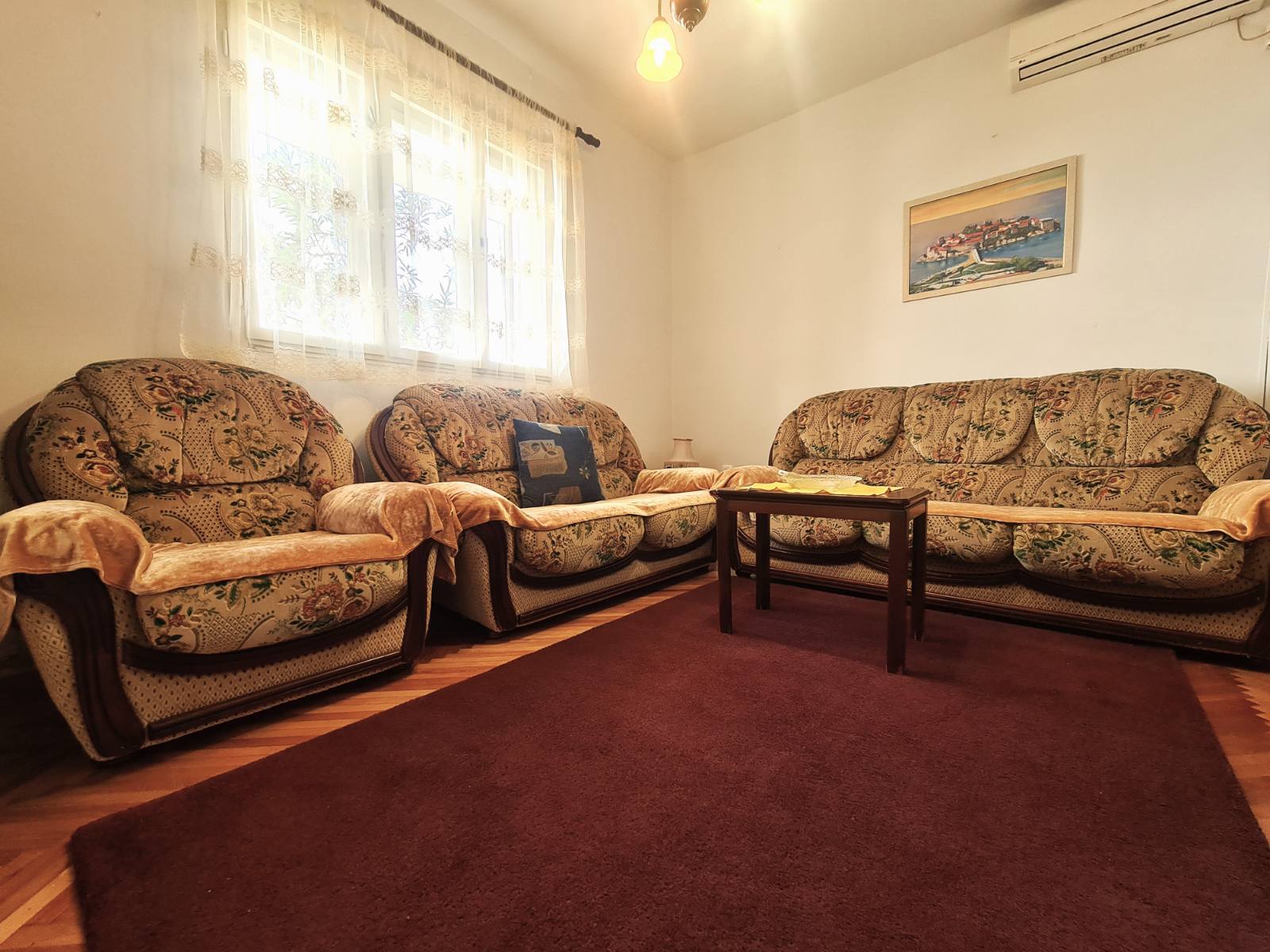 Оренда - Квартира Podgorica, Tološi
