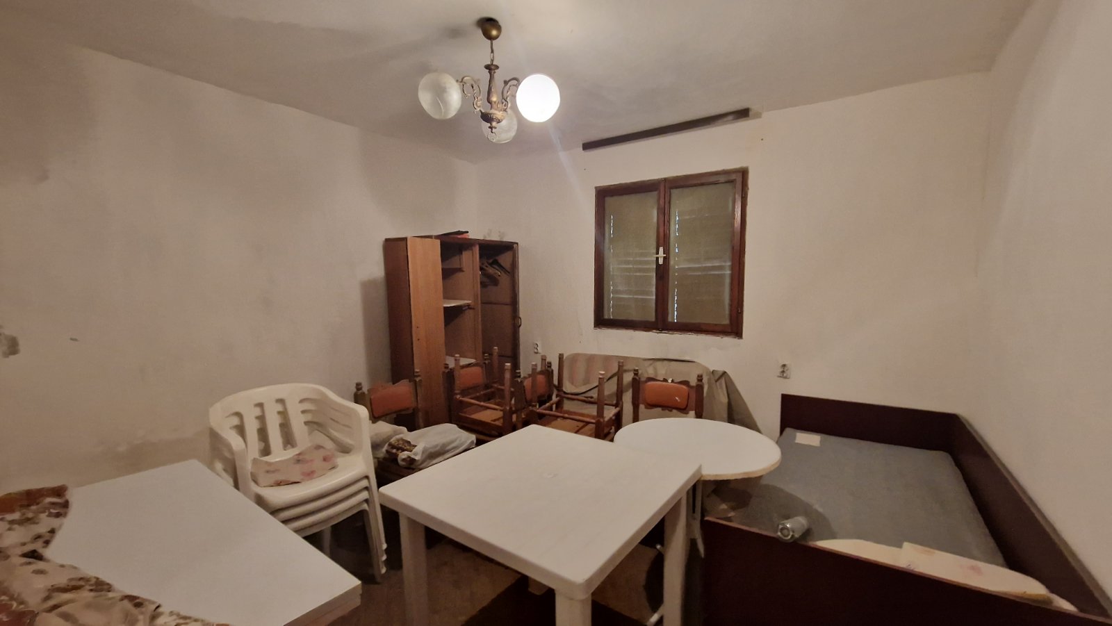 Satılık - Ev Bar, Utjeha