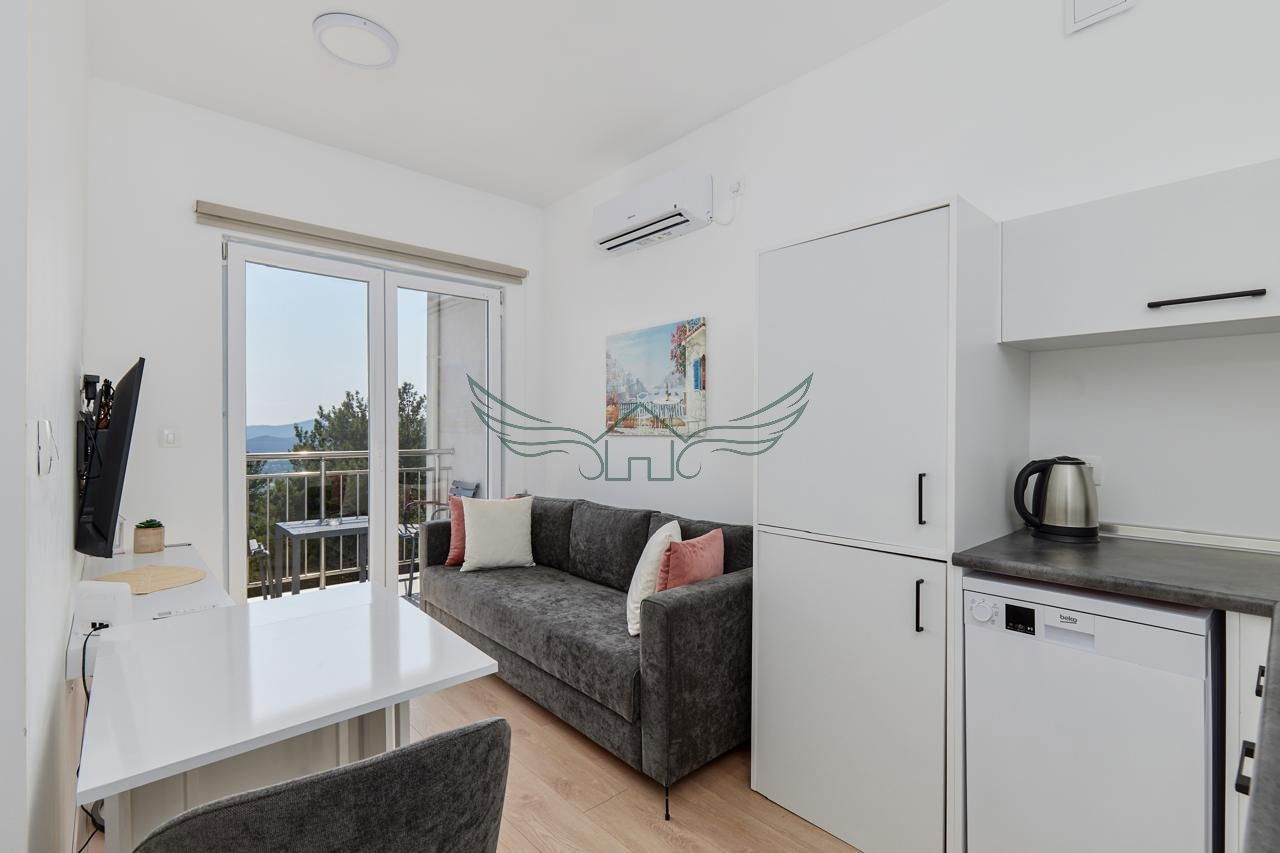 Продаж - Квартира Kotor, Kavač