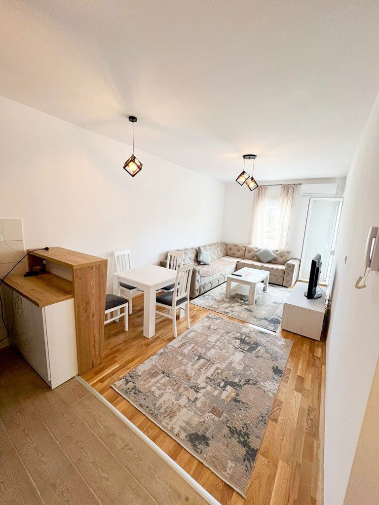 Izdavanje - Stan Podgorica, Iza Delte