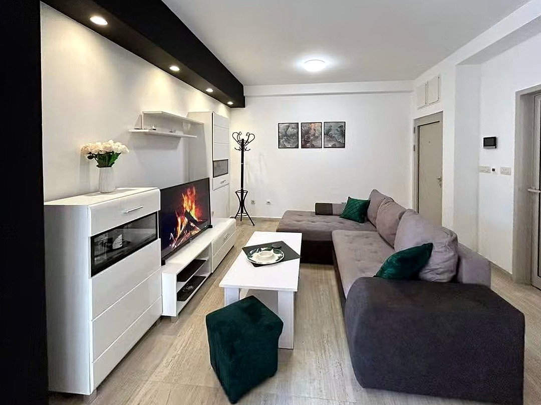 Продажа - Квартира Tivat, Donja Lastva