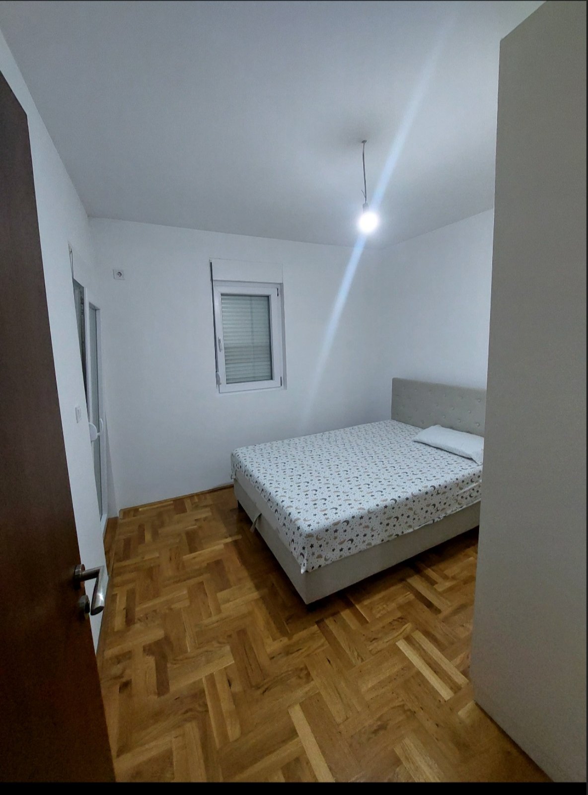 8017a2bd-f2ca-461d-b2a9-13c67acbfe94.jpg