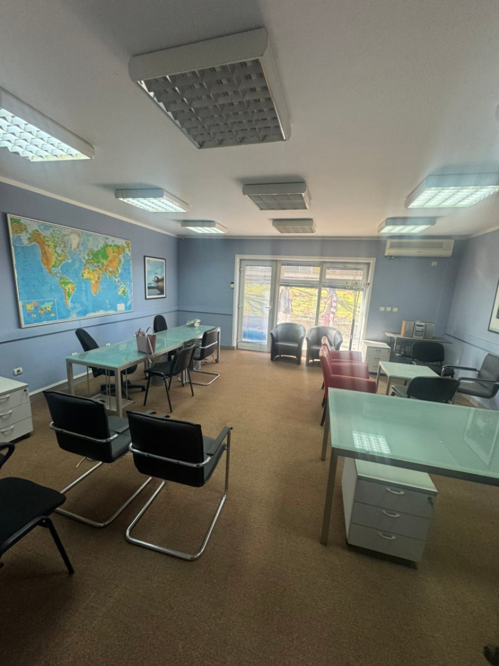 Izdavanje - Poslovni prostor Podgorica, Obala Morače