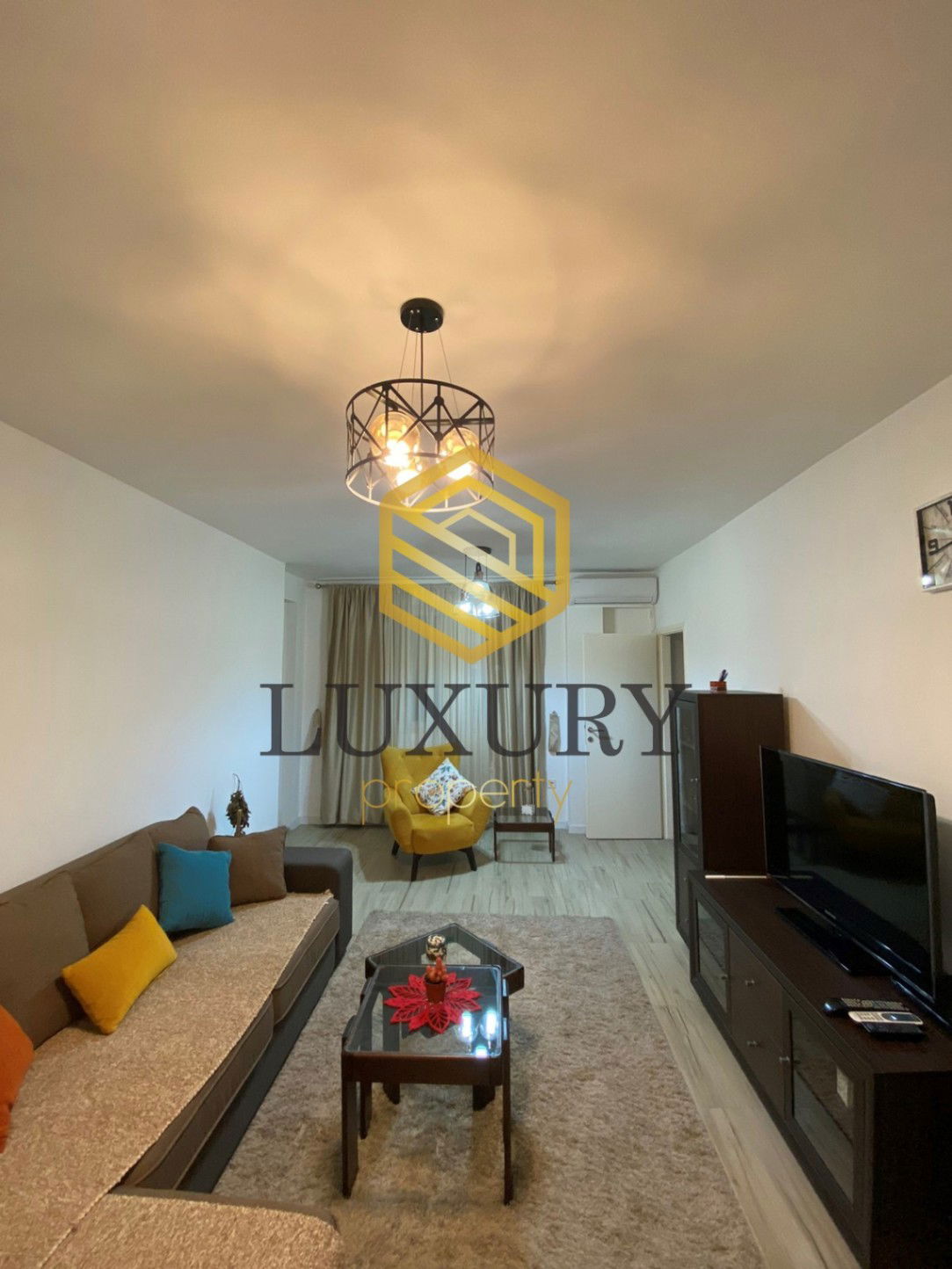 Izdavanje - Stan Podgorica, Preko Morače