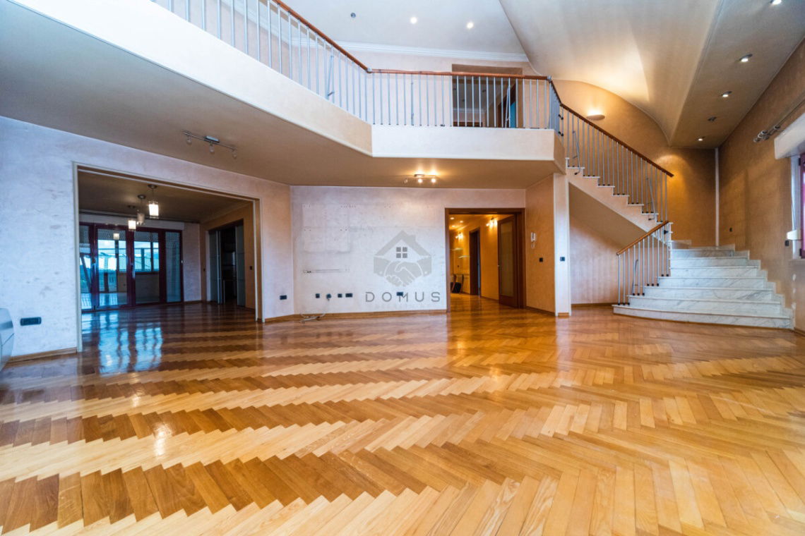 Sale - Apartment Podgorica, Preko Morače