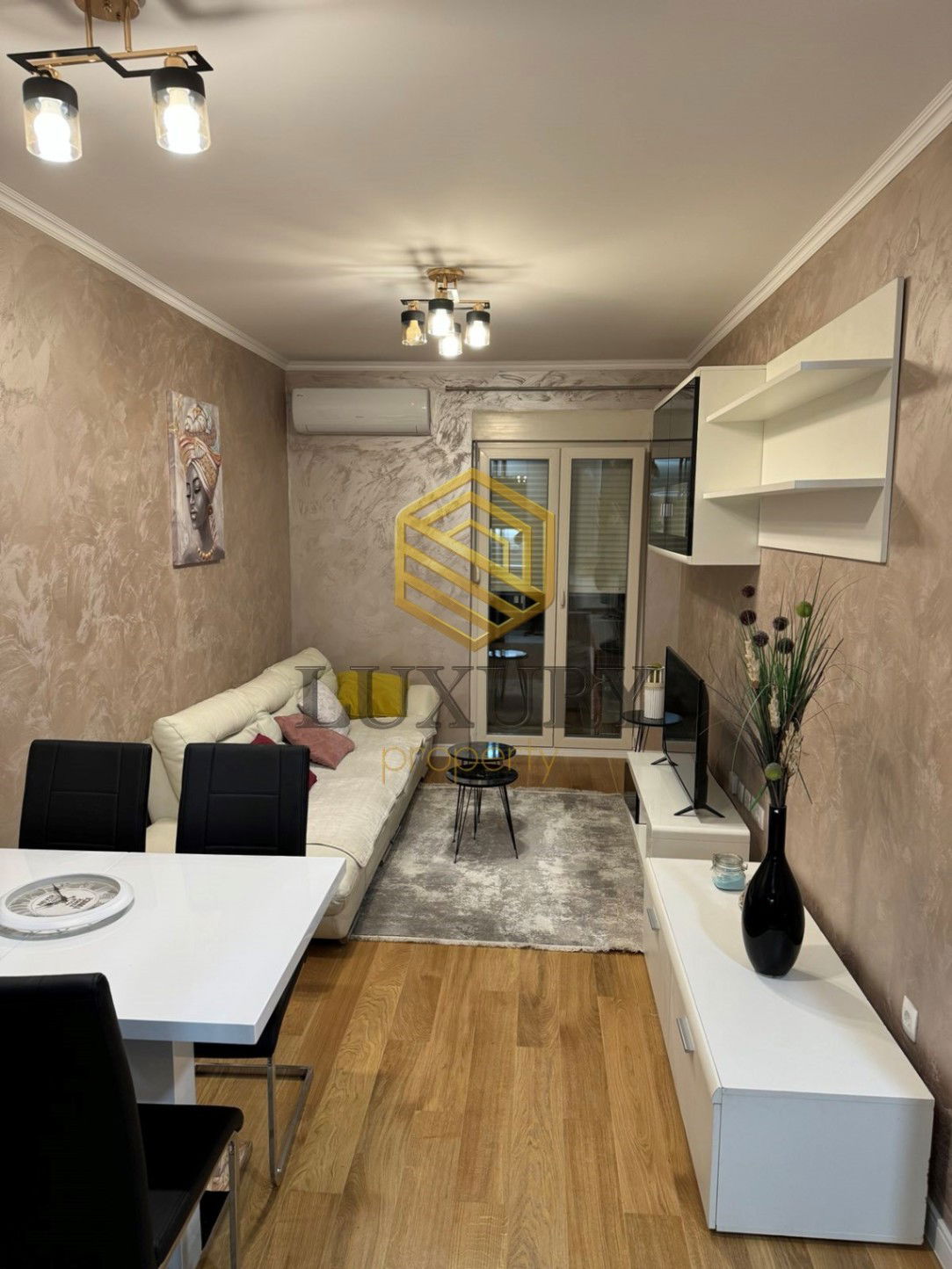 Оренда - Квартира Podgorica, Central Point