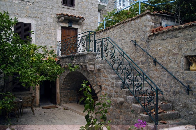 Prodaja - Kuća Budva, Rafailovići