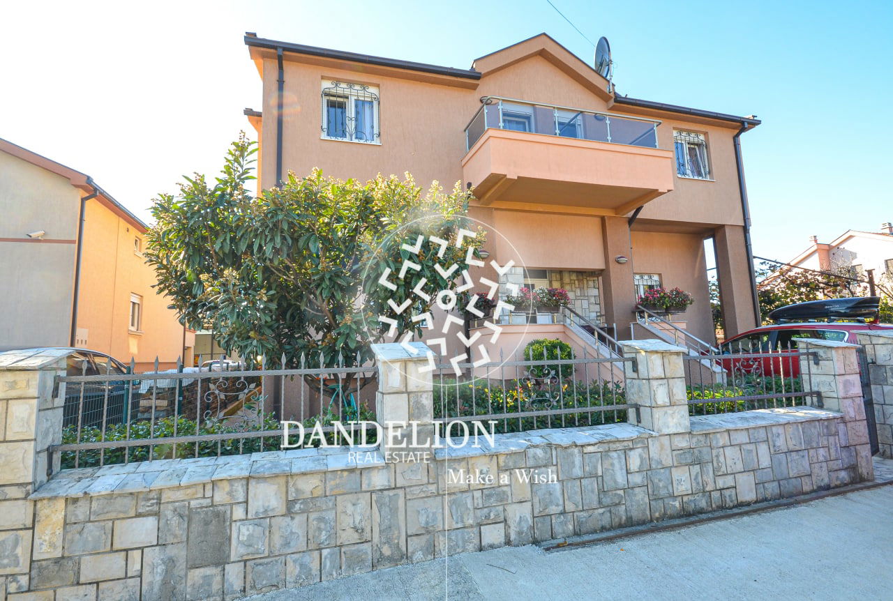 Продаж - Будинок Podgorica, Momišići