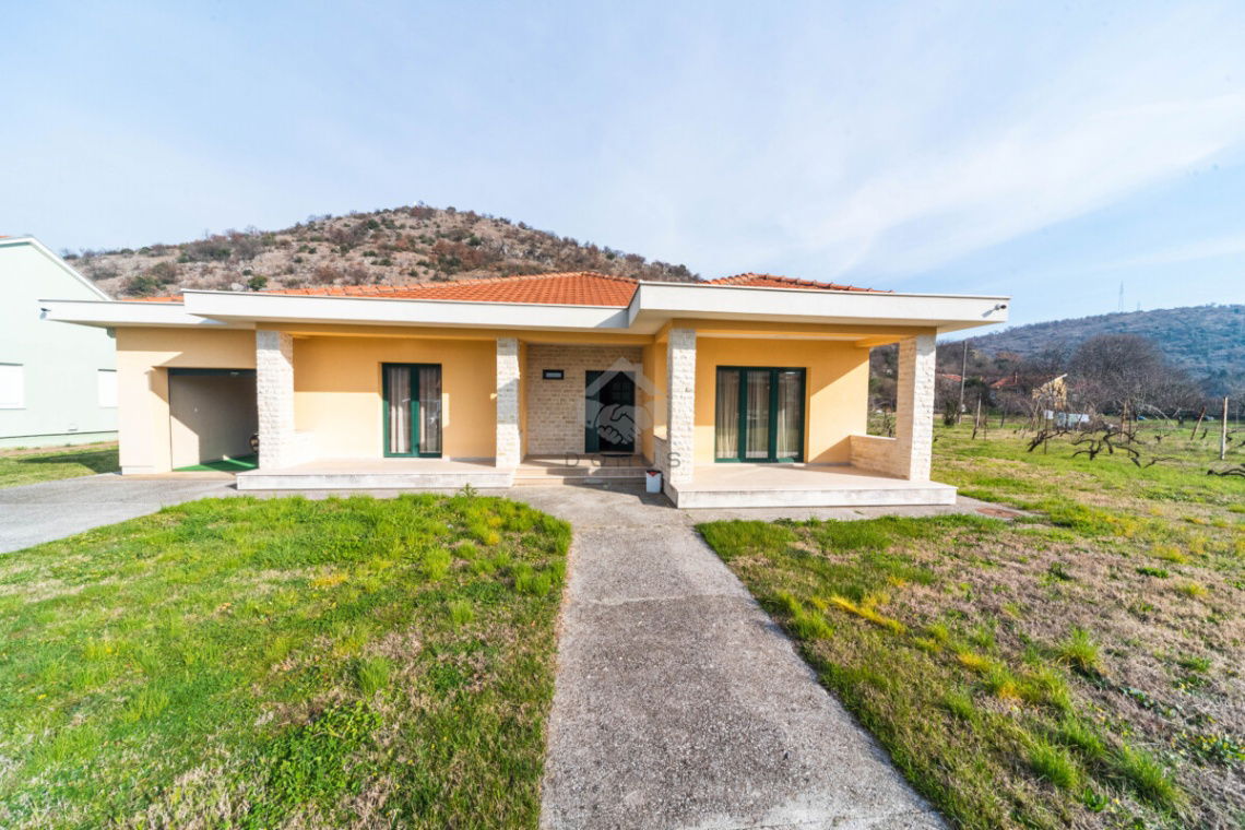 Sale - House Podgorica, Rogami