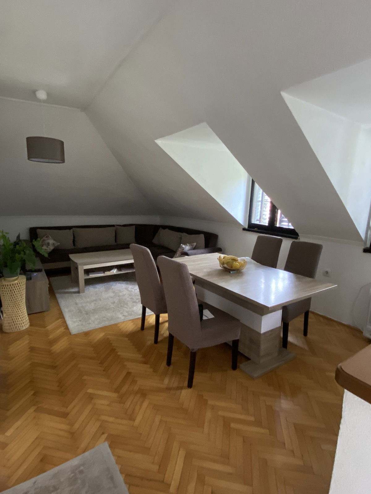 Продаж - Квартира Cetinje, Centar