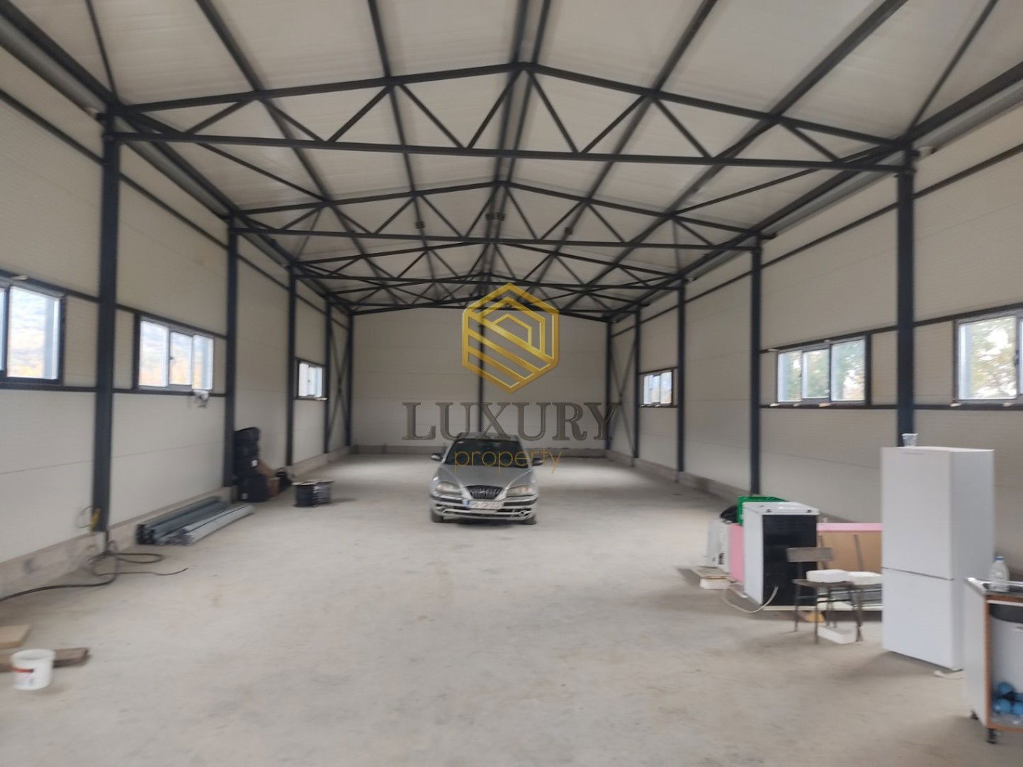 Kiralık - Iş yeri Danilovgrad, Martinići