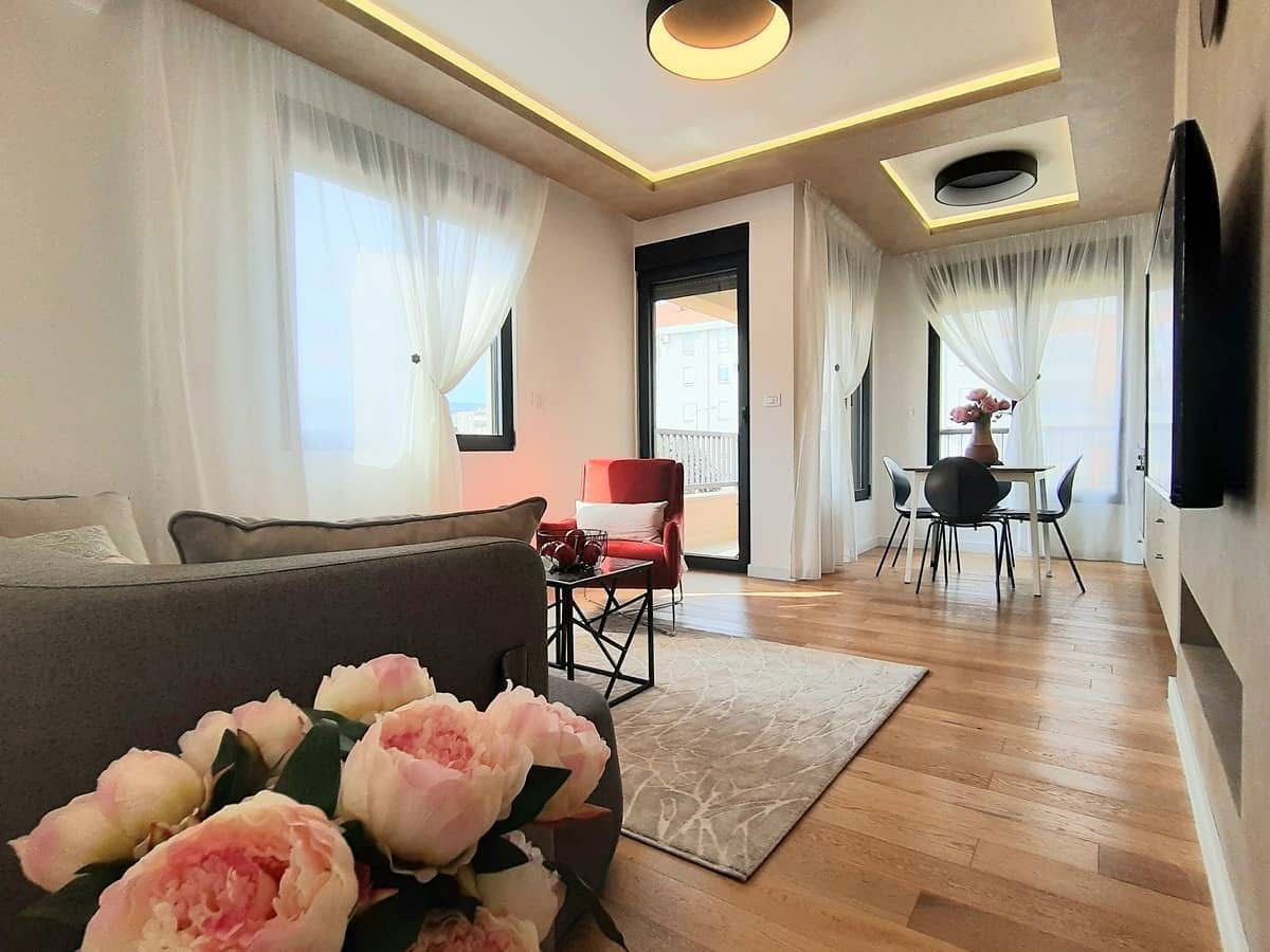 Продаж - Квартира Podgorica, Blok 6