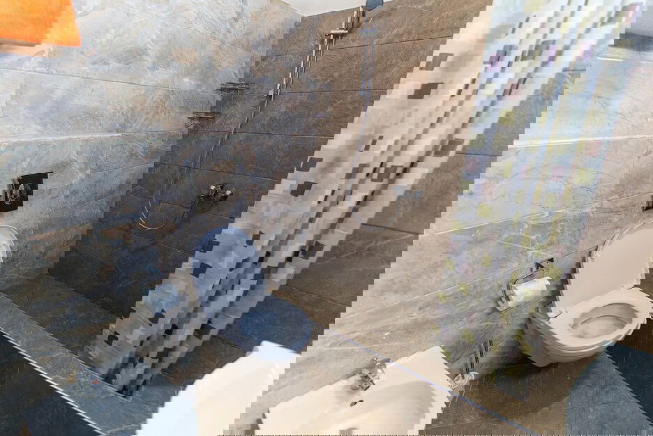 880e9c4a-8a4b-4758-a0e3-99e957f4ee6f.jpg