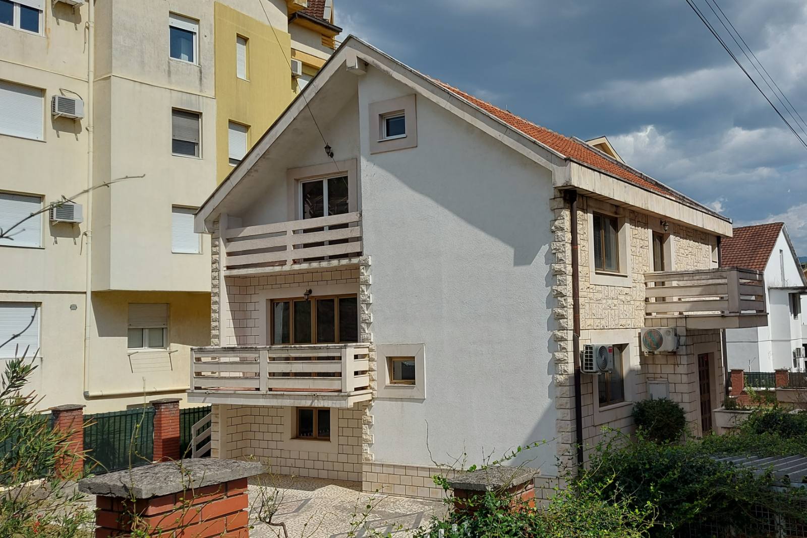 Оренда - Офісне приміщення Podgorica, Momišići