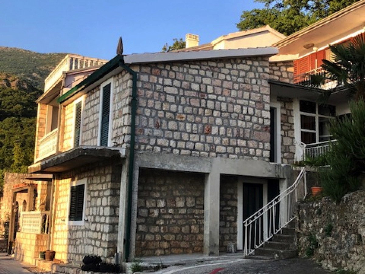 Prodaja - Kuća Budva, Kamenovo