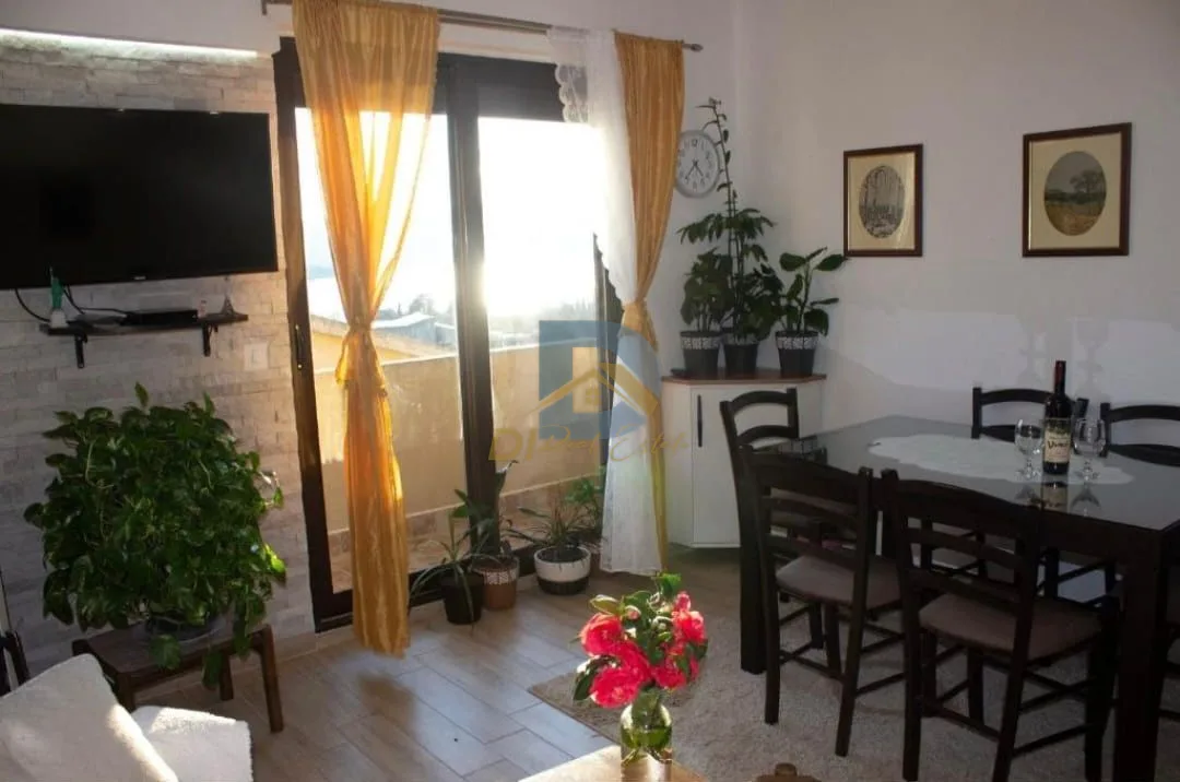 Izdavanje - Stan Tivat, Kava