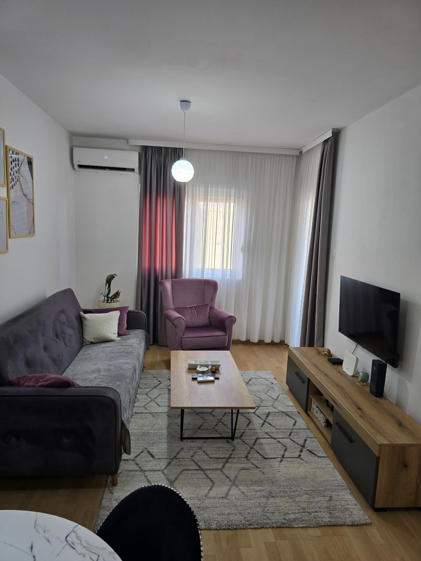 Izdavanje - Stan Podgorica, Pobrežje