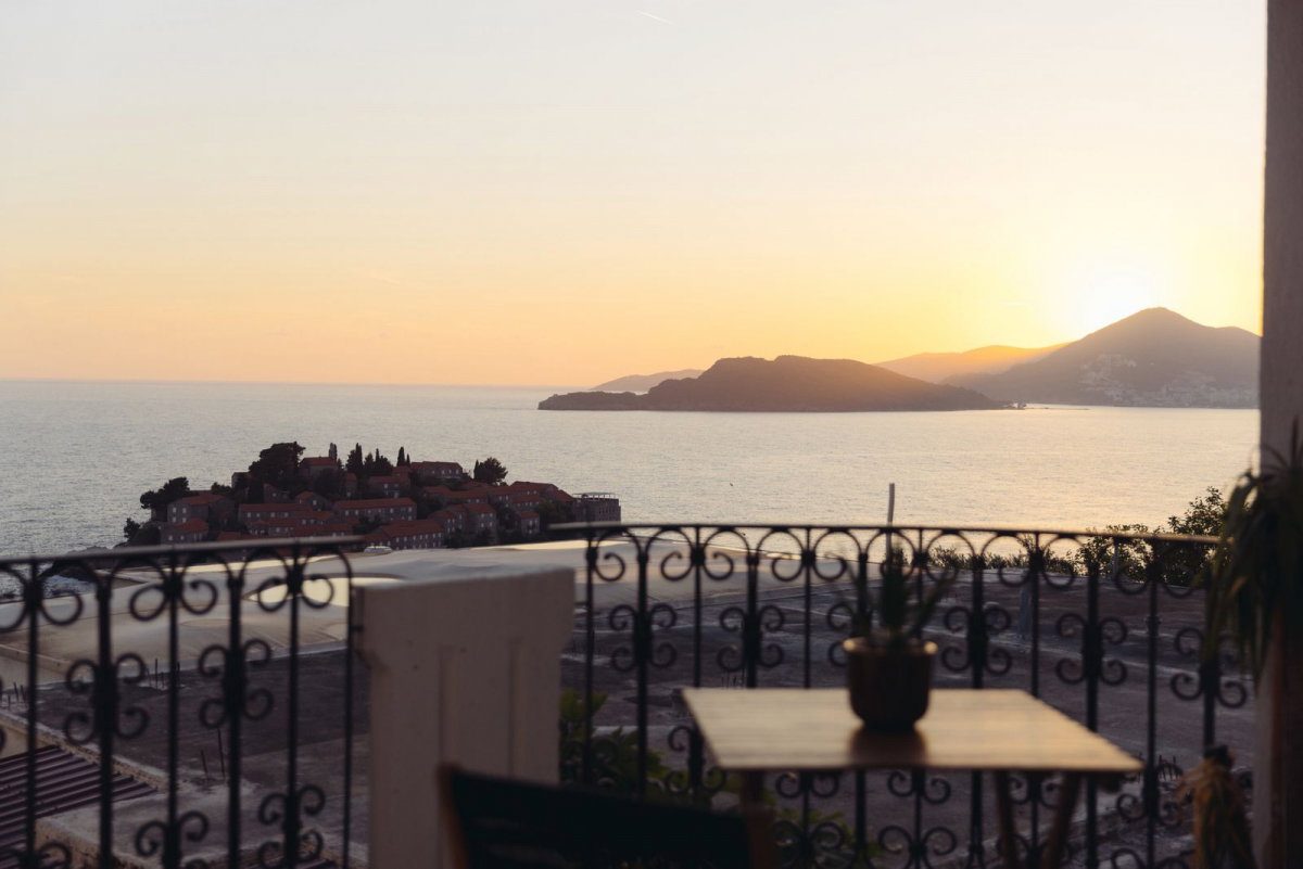 Sale - Apartment Budva, Sveti Stefan