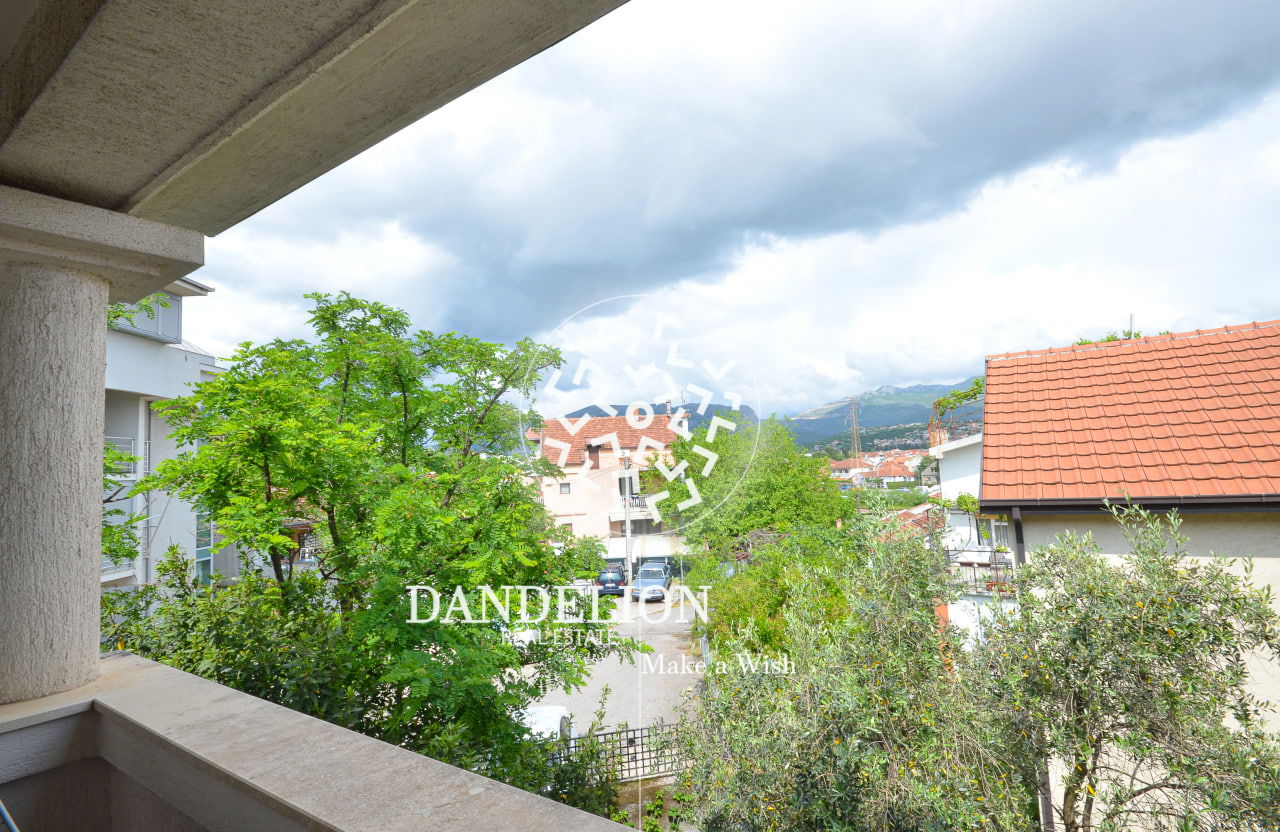 89e287de-cb65-48d9-a355-f670ddd18101.jpg