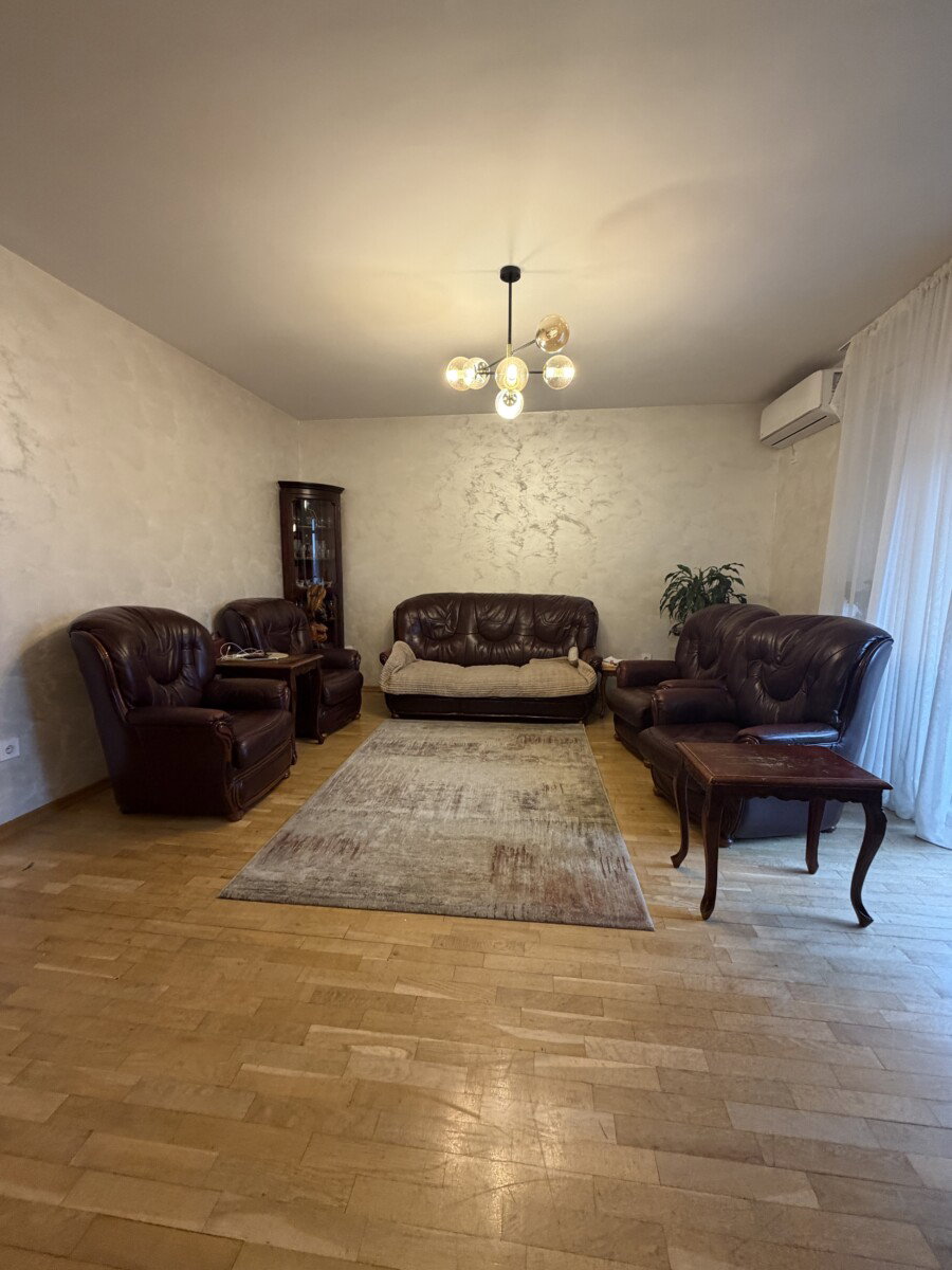 Sale - Apartment Podgorica, Preko Morače