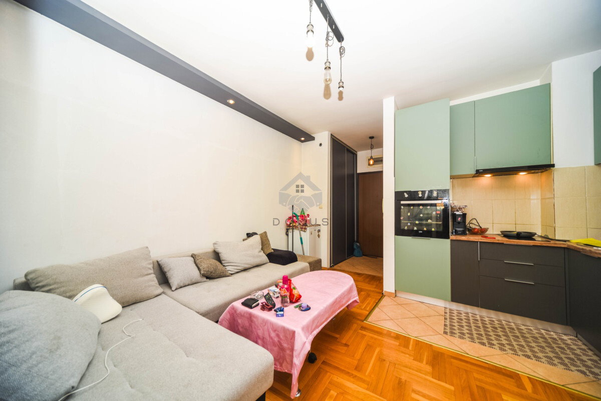 Продаж - Квартира Podgorica, Stari Aerodrom