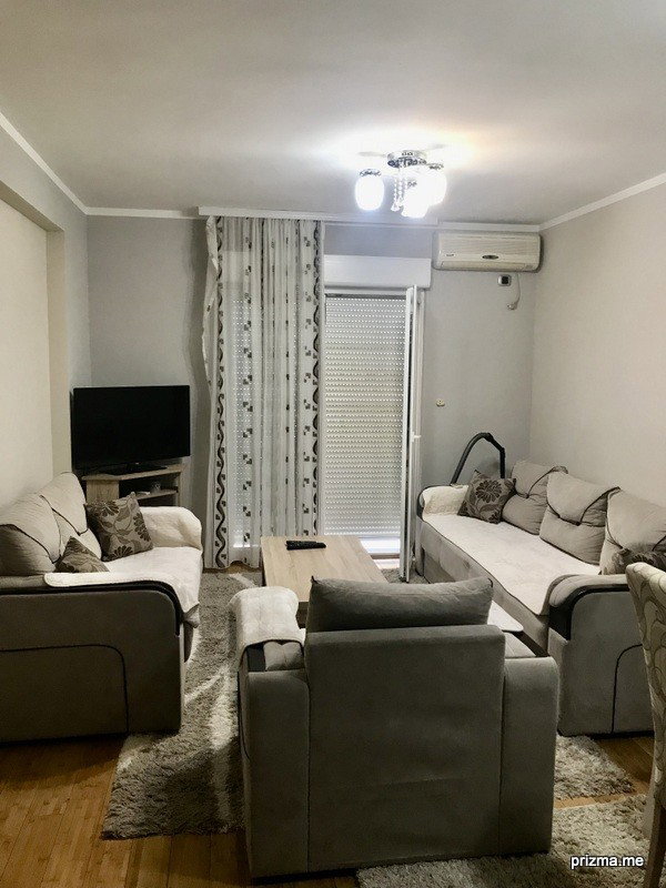 Izdavanje - Stan Podgorica, Vezirov Most